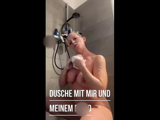 Geilstes Duschvideo ever – Ich nehme dich und meinen Dildo mit unter meine Dusche!